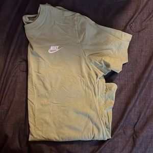 Nike Tee